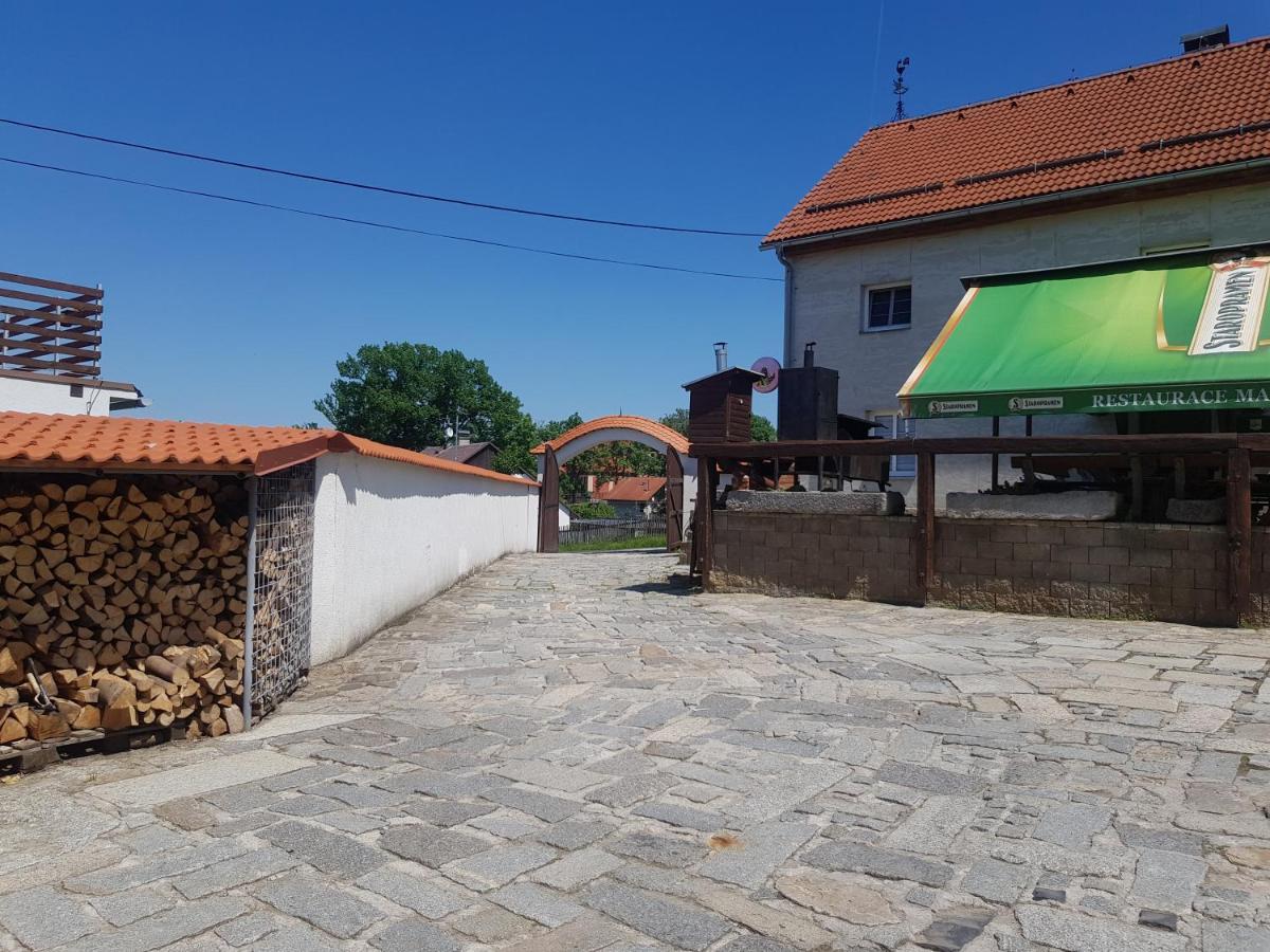 Penzion Na Statku Brezova Brezova  Exteriör bild